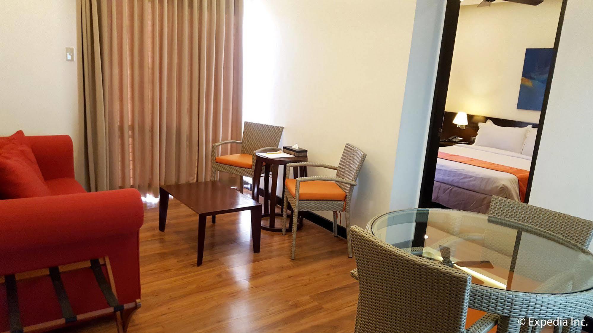 Giraffe Boutique Hotel Baguio City Екстер'єр фото